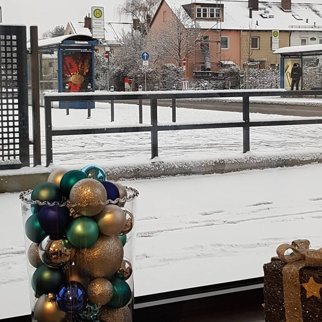 Instagram post from haarundherz. This post is in position 14.